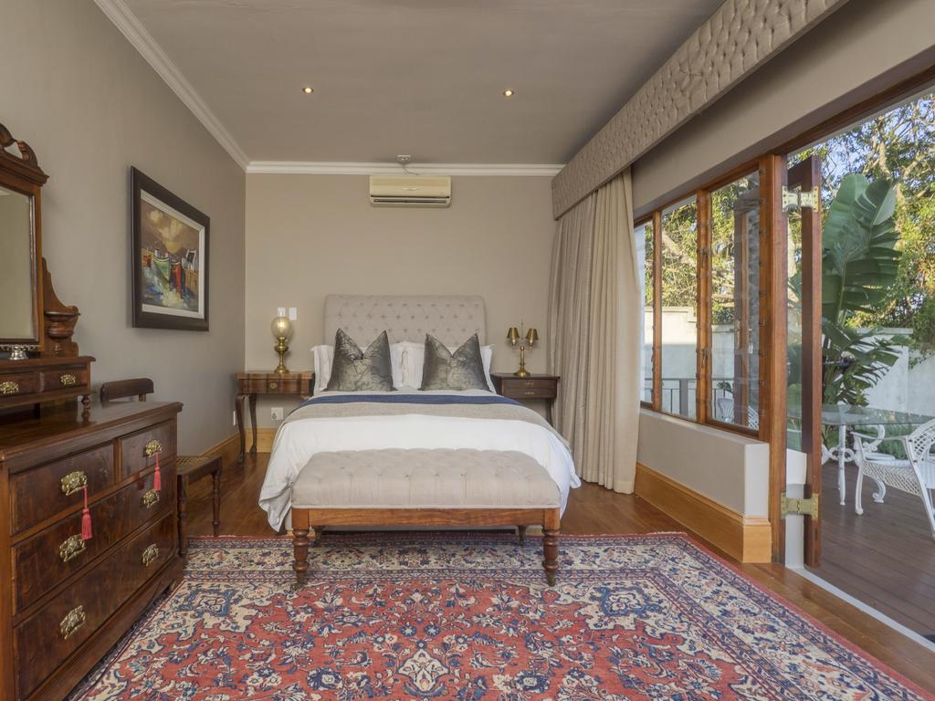 Madison Manor Boutique Hotel Книсна Екстер'єр фото