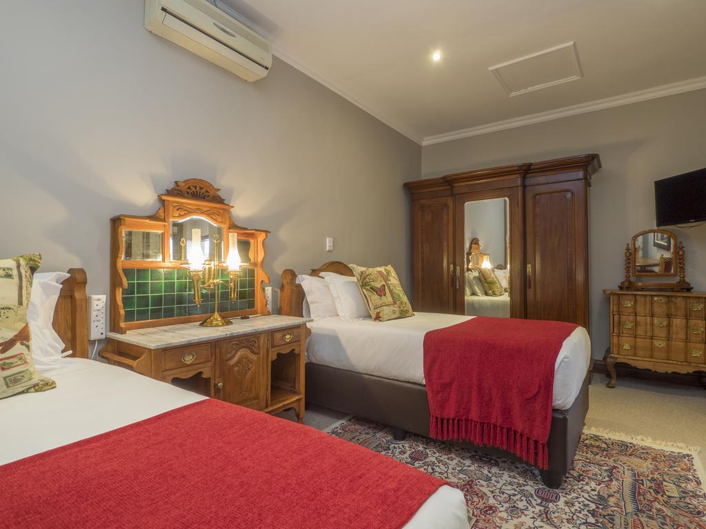 Madison Manor Boutique Hotel Книсна Екстер'єр фото